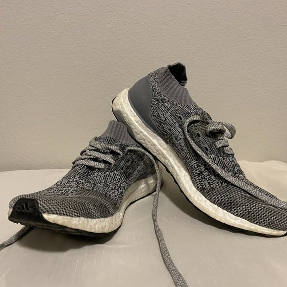 Adidas Ultra Boost Size 10 - Picture 1 of 5